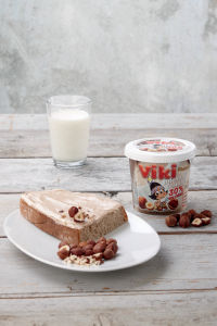 Namaz Viki Premium, mleko & lešnik, -30 % sladkorja, 350 g